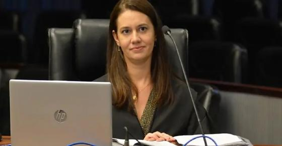 Namorada de José Dirceu assume defesa do Careca do INSS