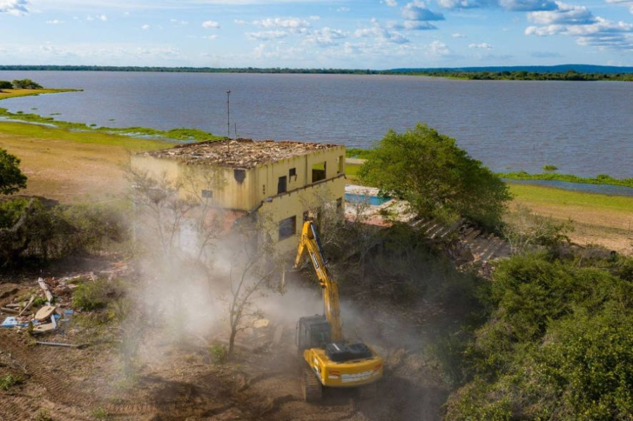 MPE consegue demolir “casa amarela” e mira outras mansões em MT