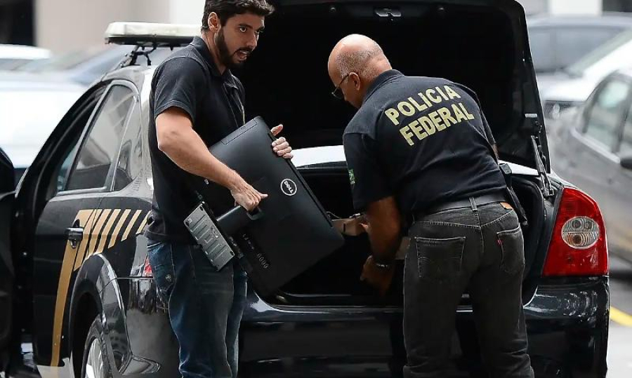 PF identifica viagens com reservas compartilhadas entre lobista e filho de Lula em investigação sobre fraudes no INSS