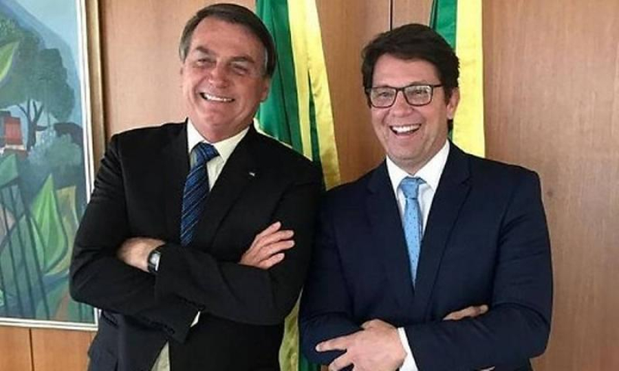 Mário Frias reage a críticas e defende Bolsonaro após premiação internacional
