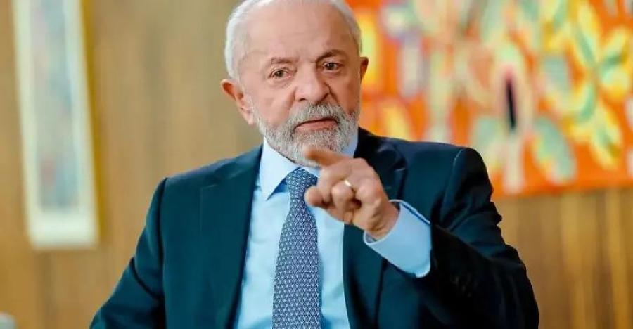 Lula diz que assessor de Trump está proibido de vir ao Brasil