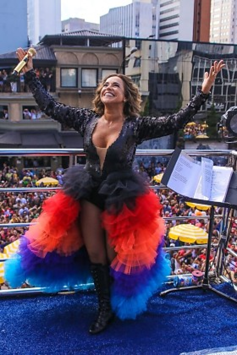 Daniela Mercury vira ré por suposto showmício pró-Lula