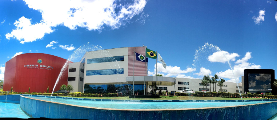 Assembleia de MT tem 132 comissionados por deputado