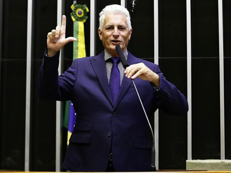 Justiça condena deputado do PT a indenizar Bolsonaro por imagem criada com IA