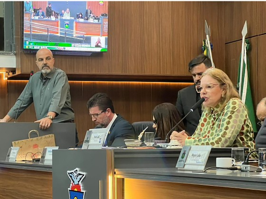 Amauri Monge nega empenho de R$ 80 milhões para compra de livros; veja vídeo