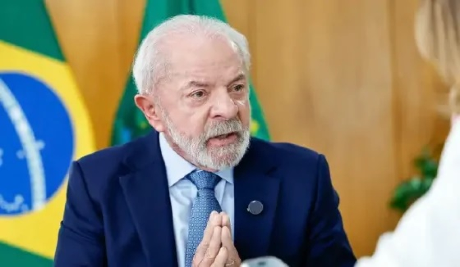 Lula torna educação política obrigatória nas escolas