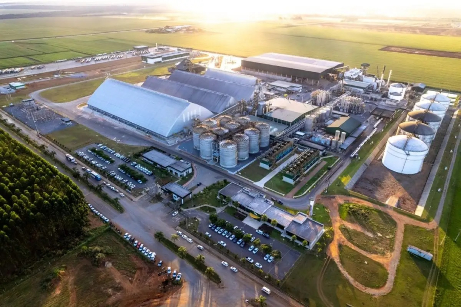 Após lucro bilionário, empresa de etanol de milho fecha acordo de R$ 100 milhões com gigante do agro