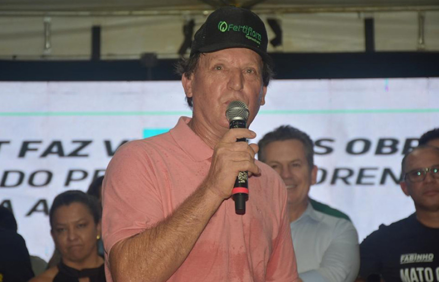 MP investiga máquinas e caminhões do esposo de secretária em obras de prefeitura em MT