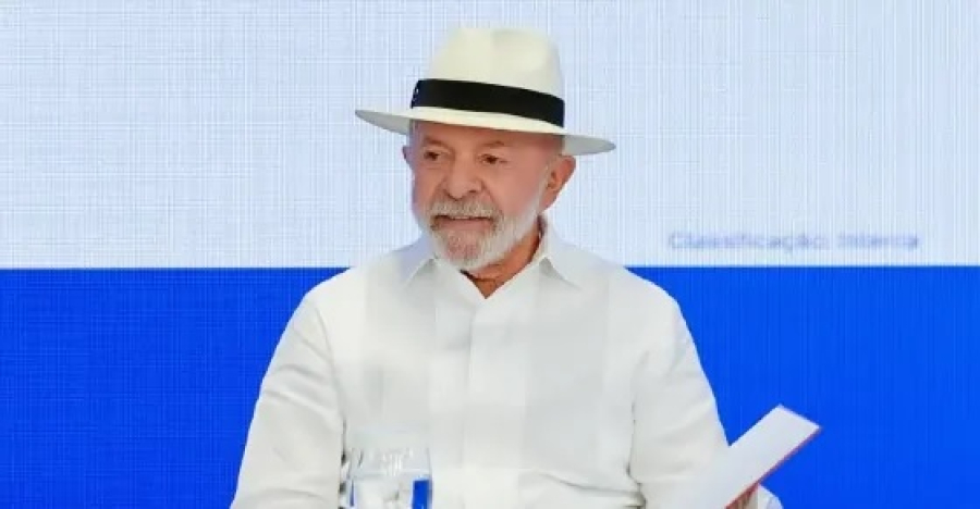 Lula é multado em R$ 15 mil por pedir votos para Marina Silva e Simone Tebet