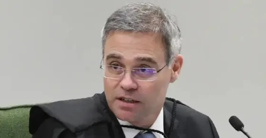 André Mendonça exige acesso a provas e abre impasse com a PF em investigação sobre fraudes no INSS