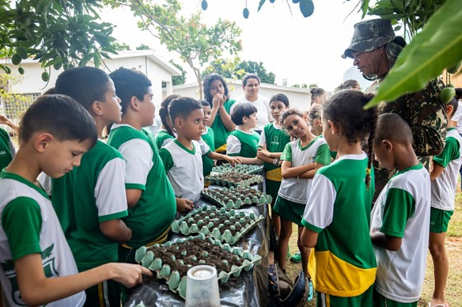 Prefeitura de Cuiabá oficializa vacinação permanente nas escolas da rede municipal