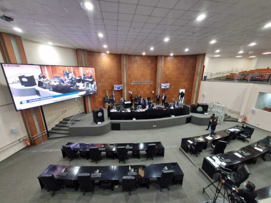Média histórica aponta que 13 deputados estaduais não retornarão à AL